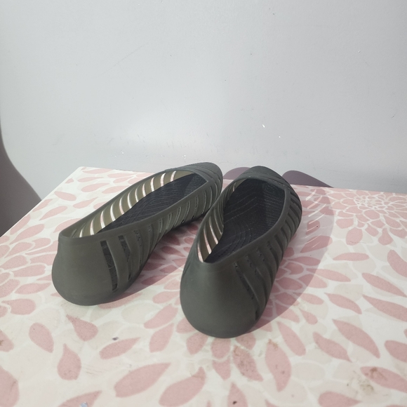 Crocs Adrina Flat Slip On loafers size 9 - Picture 2 of 6
